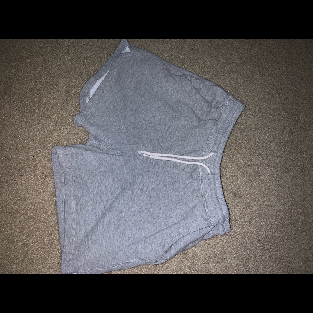 Urban outfitters shorts size L